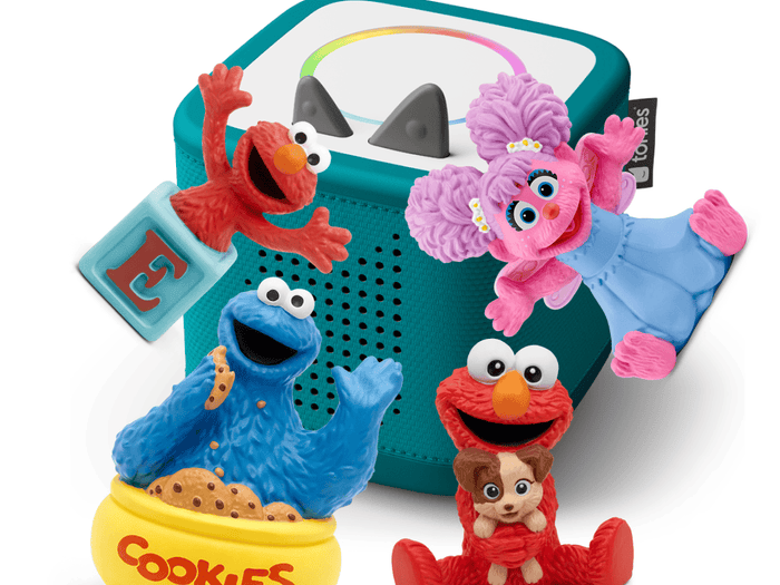 Age 3-4 Sesame Street Toniebox 2 Set | Hover