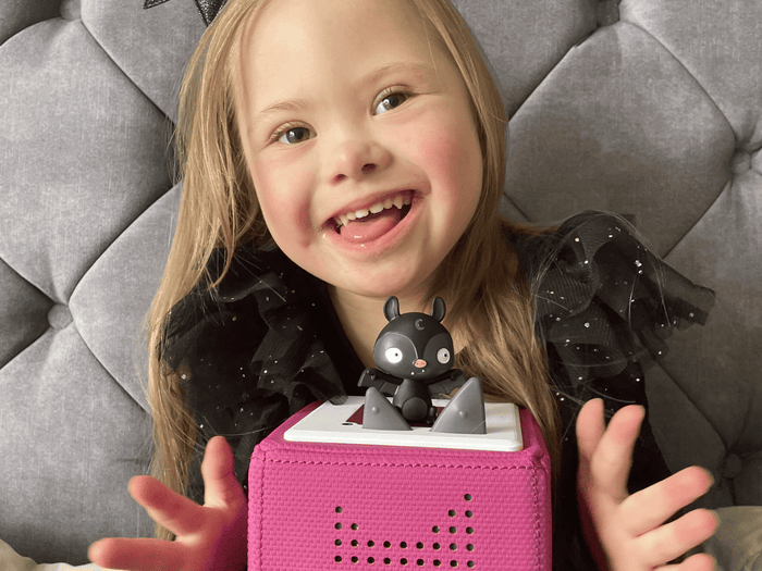 Child Playing With Favorite Children'S Songs: Halloween & Spooky Songs Tonie