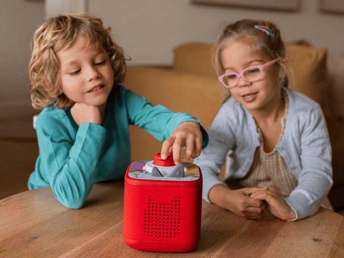 Kids Playing With A Red Toniebox 2 And Unlucky Jo Tonieplay